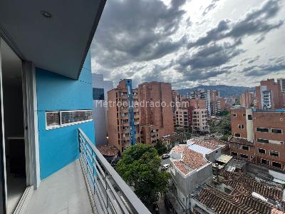 Apartamento de 1 alcoba en arriendo en Laureles, Medellín, 40 m² · foto 2 de 16