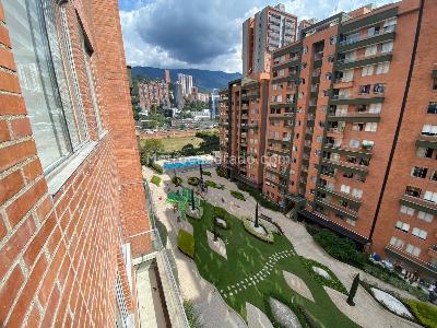 Apartamento de 3 alcobas en arriendo en Ciudad Del Rio, Medellín, 71 m² · foto 2 de 7