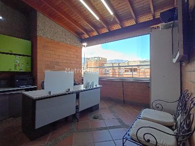 Apartamento de 3 alcobas en venta en La Mota, Medellín, 154 m² · foto 11 de 20