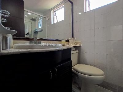 Apartamento de 3 alcobas en venta en La Mota, Medellín, 154 m² · foto 14 de 20