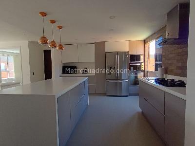 Apartamento de 3 alcobas en venta en La Mota, Medellín, 154 m² · foto 6 de 20