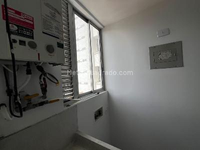 Apartamento de 3 alcobas en venta en Laureles, Medellín, 92 m² · foto 12 de 16
