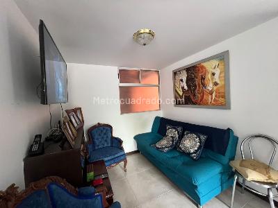 Apartamento de 2 alcobas en venta en Los Colores, Medellín, 101 m² · foto 10 de 14