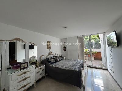 Apartamento de 2 alcobas en venta en Los Colores, Medellín, 101 m² · foto 13 de 14