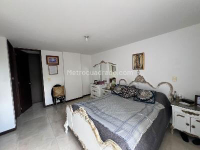 Apartamento de 2 alcobas en venta en Los Colores, Medellín, 101 m² · foto 14 de 14