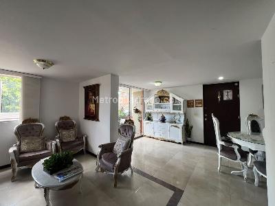 Apartamento de 2 alcobas en venta en Los Colores, Medellín, 101 m² · foto 4 de 14
