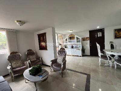 Apartamento de 2 alcobas en venta en Los Colores, Medellín, 101 m² · foto 5 de 14