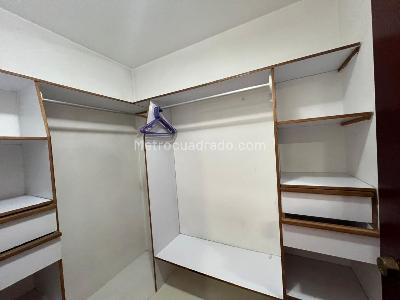 Apartamento de 3 alcobas en venta en Laureles, Medellín, 118 m² · foto 12 de 20