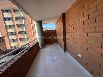 Apartamento de 3 alcobas en venta en Laureles, Medellín, 118 m² · foto 13 de 20