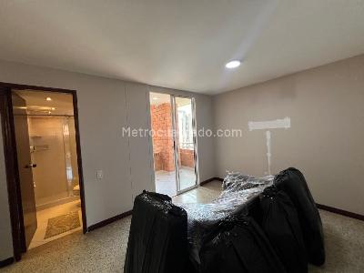 Apartamento de 3 alcobas en venta en Laureles, Medellín, 118 m² · foto 16 de 20