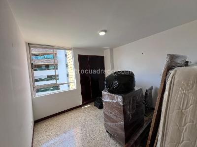 Apartamento de 3 alcobas en venta en Laureles, Medellín, 118 m² · foto 17 de 20