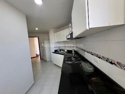 Apartamento de 3 alcobas en venta en Laureles, Medellín, 118 m² · foto 4 de 20