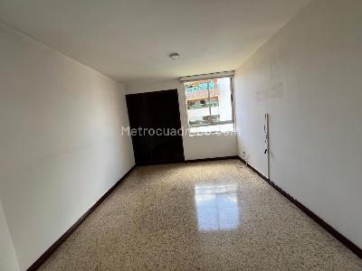 Apartamento de 3 alcobas en venta en Laureles, Medellín, 118 m² · foto 8 de 20