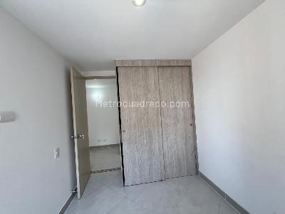 Apartamento de 3 alcobas en venta en Robledo San German, Medellín, 70 m² · foto 8 de 20