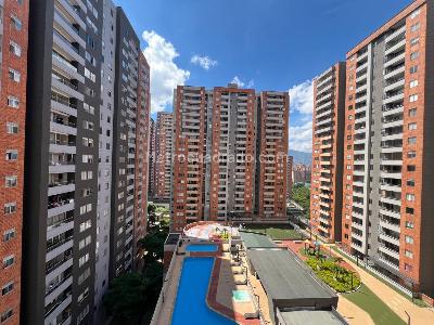 Apartamento de 3 alcobas en venta en Robledo San German, Medellín, 70 m² · foto 15 de 20