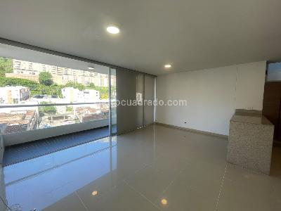 Apartamento de 2 alcobas en arriendo en Loma Del Indio, Medellín, 68 m² · foto 2 de 10