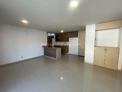 Apartamento de 2 alcobas en arriendo en Loma Del Indio, Medellín, 68 m² · foto 3 de 10
