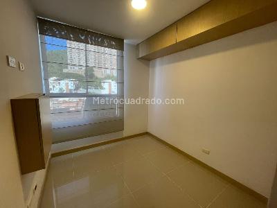 Apartamento de 2 alcobas en arriendo en Loma Del Indio, Medellín, 68 m² · foto 8 de 10