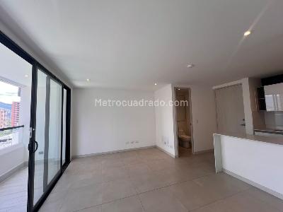 Apartamento de 3 alcobas en arriendo en El Poblado Castropol, Medellín, 90 m² · foto 4 de 20