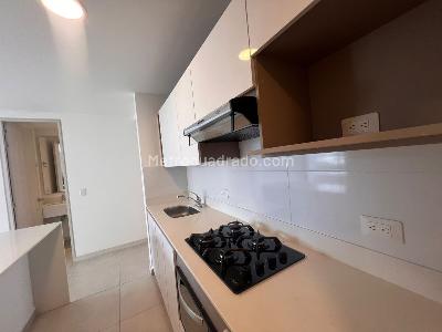 Apartamento de 3 alcobas en arriendo en El Poblado Castropol, Medellín, 90 m² · foto 5 de 20