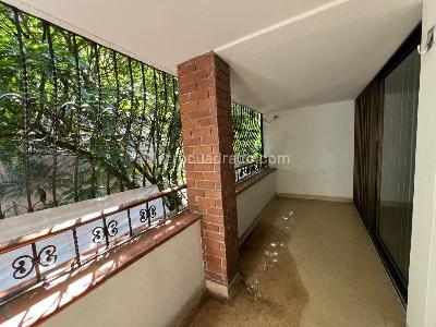 Casa de 3 alcobas en venta en La Castellana, Medellín, 150 m² · foto 2 de 19
