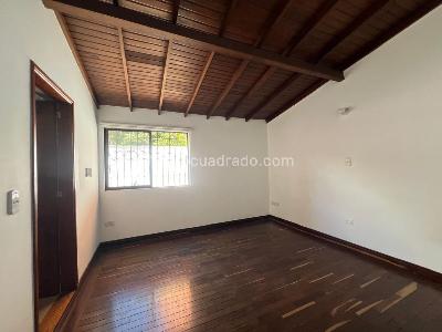 Casa de 3 alcobas en venta en La Castellana, Medellín, 150 m² · foto 10 de 19