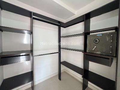 Apartamento de 3 alcobas en arriendo en Poblado Ciudad Del Rio, Medellín, 85 m² · foto 16 de 17