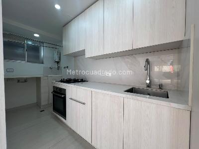 Apartamento de 3 alcobas en arriendo en Poblado Ciudad Del Rio, Medellín, 85 m² · foto 5 de 17