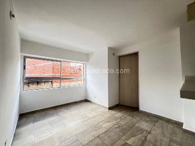 Apartamento de 1 alcoba en arriendo en La America Barrio Cristobal, Medellín, 40 m² · foto 2 de 6