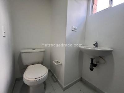 Apartamento de 1 alcoba en arriendo en La America Barrio Cristobal, Medellín, 40 m² · foto 6 de 6