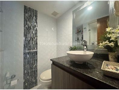 Apartamento de 4 alcobas en venta en Laureles Santa Teresita, Medellín, 164 m² · foto 10 de 12