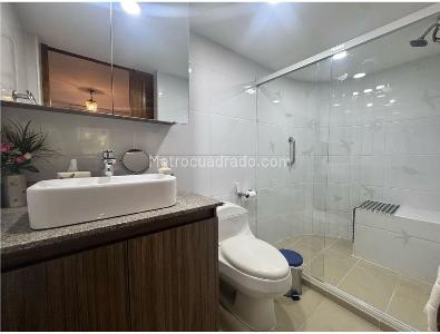 Apartamento de 4 alcobas en venta en Laureles Santa Teresita, Medellín, 164 m² · foto 11 de 12