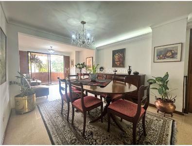 Apartamento de 4 alcobas en venta en Laureles Santa Teresita, Medellín, 164 m² · foto 4 de 12