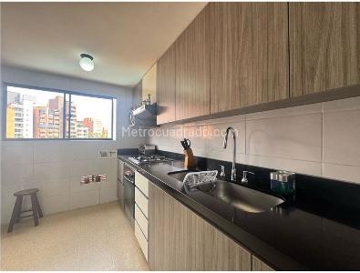 Apartamento de 4 alcobas en venta en Laureles Santa Teresita, Medellín, 164 m² · foto 5 de 12