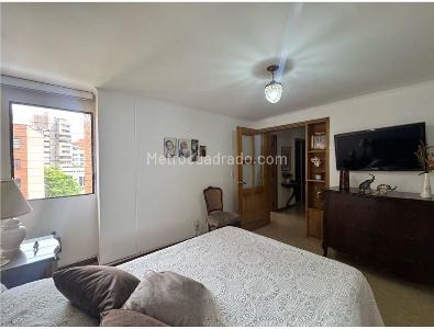 Apartamento de 4 alcobas en venta en Laureles Santa Teresita, Medellín, 164 m² · foto 8 de 12