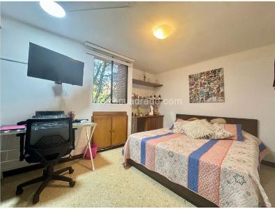 Apartamento de 3 alcobas en venta en Laureles Conquistadores, Medellín, 140 m² · foto 6 de 9