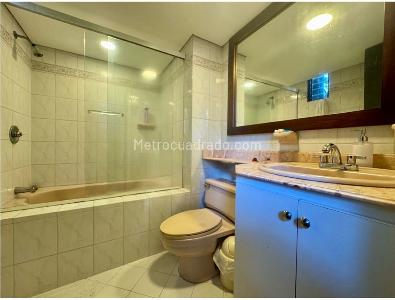 Apartamento de 3 alcobas en venta en Laureles Conquistadores, Medellín, 140 m² · foto 9 de 9