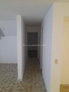 Casa de 5 alcobas en arriendo en Laureles La Castellana, Medellín, 300 m² · foto 13 de 20
