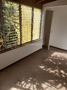 Casa de 5 alcobas en arriendo en Laureles La Castellana, Medellín, 300 m² · foto 8 de 20