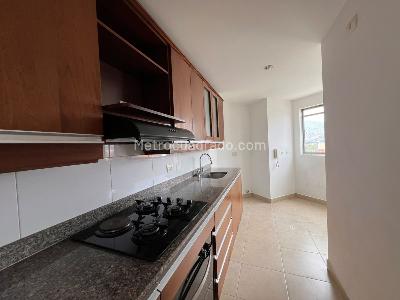 Apartamento de 3 alcobas en arriendo en Laureles Las Acacias, Medellín, 112 m² · foto 5 de 13