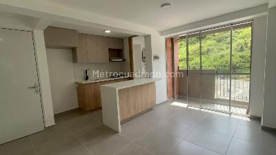 Apartamento en venta en Itagui Los Gomez, Itagüí · foto 3 de 15