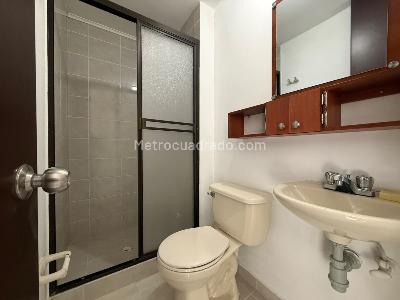 Apartamento de 3 alcobas en arriendo en Poblado Ciudad Del Rio, Medellín, 70 m² · foto 13 de 13