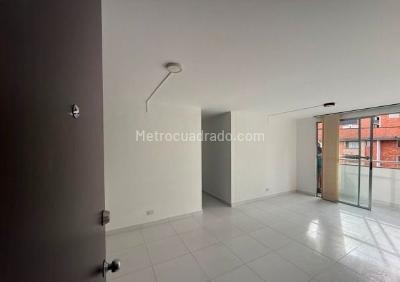 Apartamento de 3 alcobas en arriendo en Poblado Ciudad Del Rio, Medellín, 70 m² · foto 3 de 13