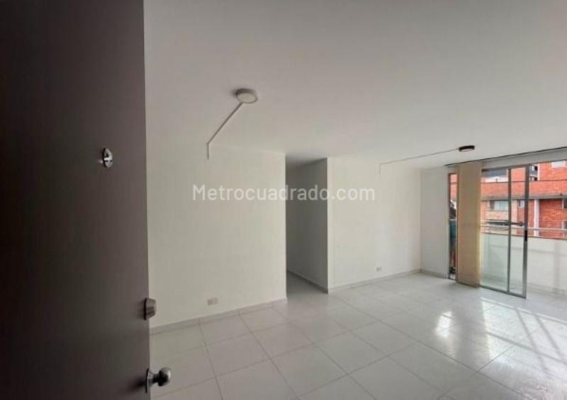 3BR Apartment in Poblado Ciudad Del Rio (70 m²) - 3