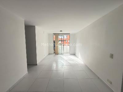 Apartamento de 3 alcobas en arriendo en Poblado Ciudad Del Rio, Medellín, 70 m² · foto 6 de 13