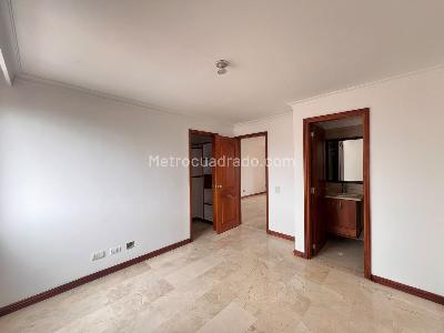 Apartamento de 3 alcobas en arriendo en Laureles Laureles, Medellín, 140 m² · foto 11 de 17