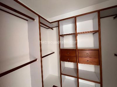 Apartamento de 3 alcobas en arriendo en Laureles Laureles, Medellín, 140 m² · foto 12 de 17