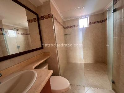 Apartamento de 3 alcobas en arriendo en Laureles Laureles, Medellín, 140 m² · foto 14 de 17