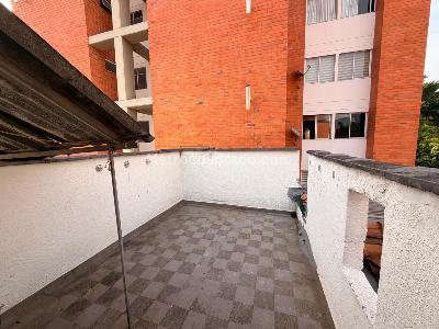 Casa de 4 alcobas en venta en Laureles Conquistadores, Medellín, 147 m² · foto 9 de 13