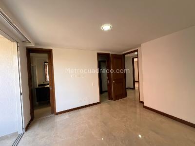 Apartamento de 3 alcobas en venta en Laureles Las Acacias, Medellín, 140 m² · foto 10 de 17